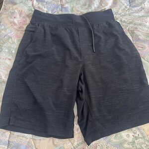 Lululemon Men's Black and Grey Shorts